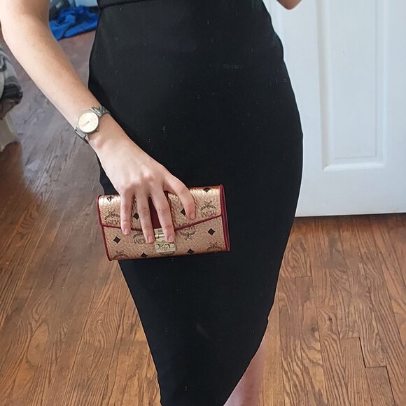 MCM Patricia Large Visetos Champagne Gold Wallet - Picture 2 of 11